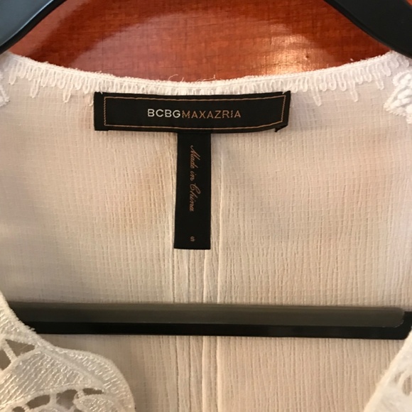 BCBG MaxAzria White, Poet Sleeve, Cut Out Design Front, Drawstring Waist Blouse - Picture 4 of 6